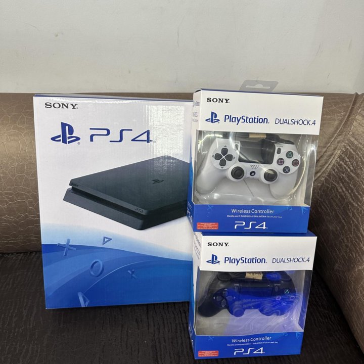 Sony PlayStation 4 Slim 500GB + 2 геймпада + аккау