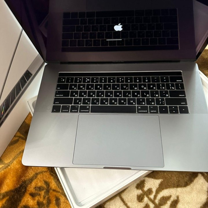 A1707, MacBook Pro 15 2017 , 70 циклов , Сore i7 2