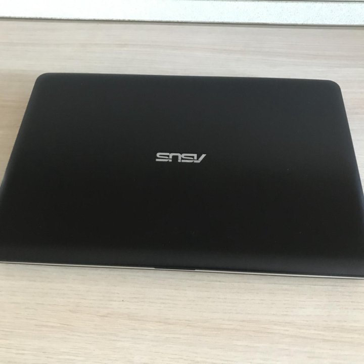 ASUS i5 6th/8GB DDR4/SSD+HDD/GeForce 920MX/15.6”