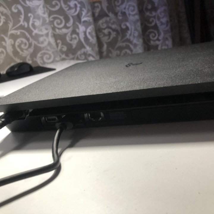 PlayStation 4 slim