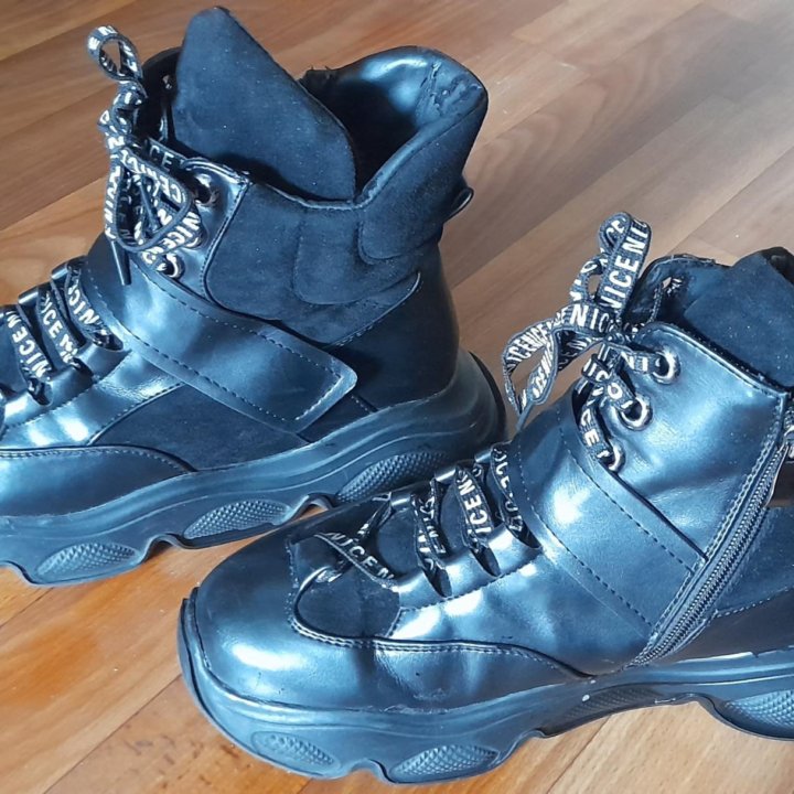 Ботинки женские