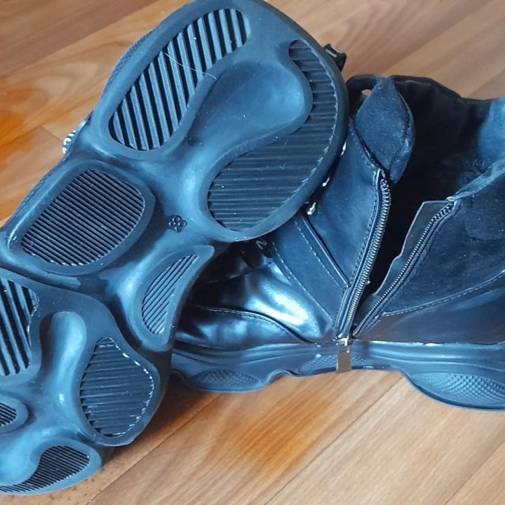 Ботинки женские