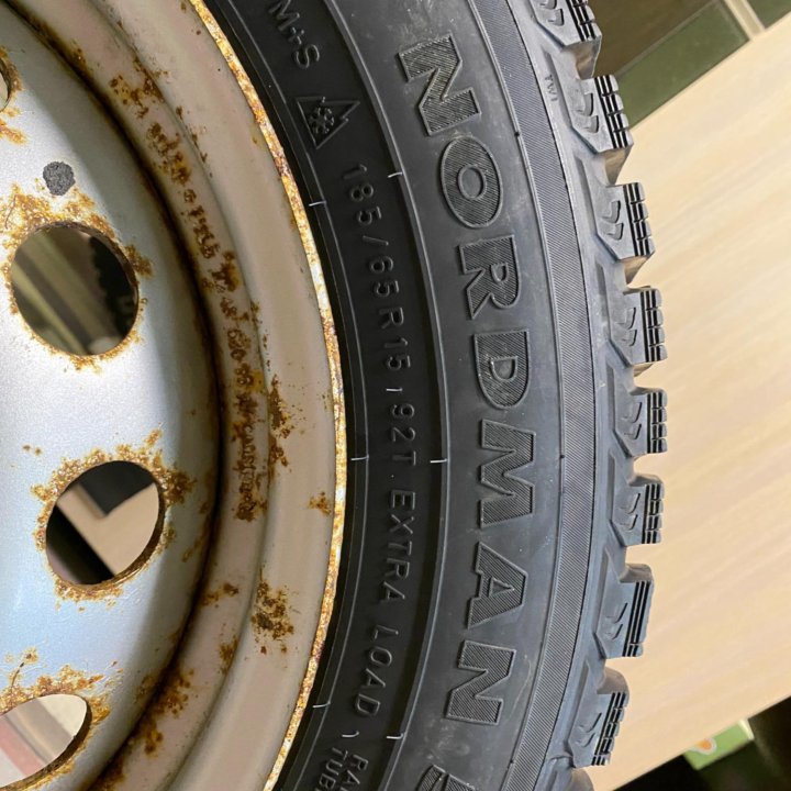 Комплект зимних колёс Nokian Nordman 5 185/65 R15