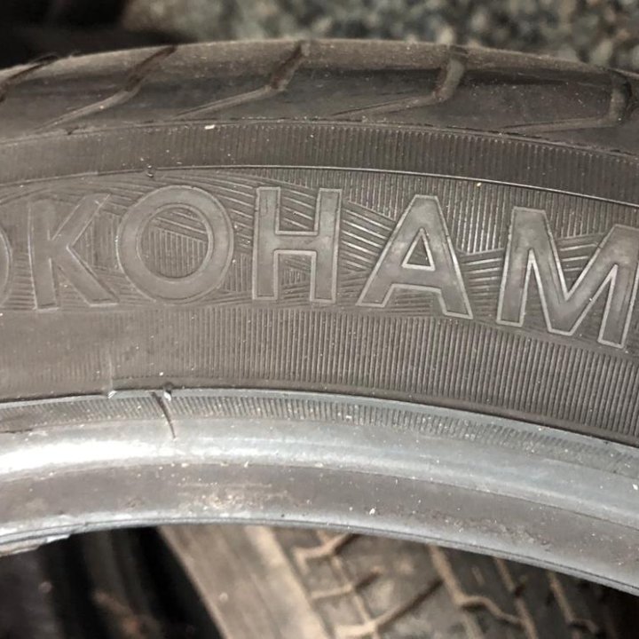 245/40/17 Yokohama Advan Sport V105. 1шт