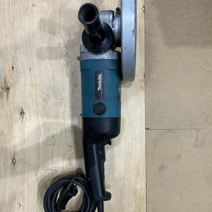 Болгарка Makita 9069