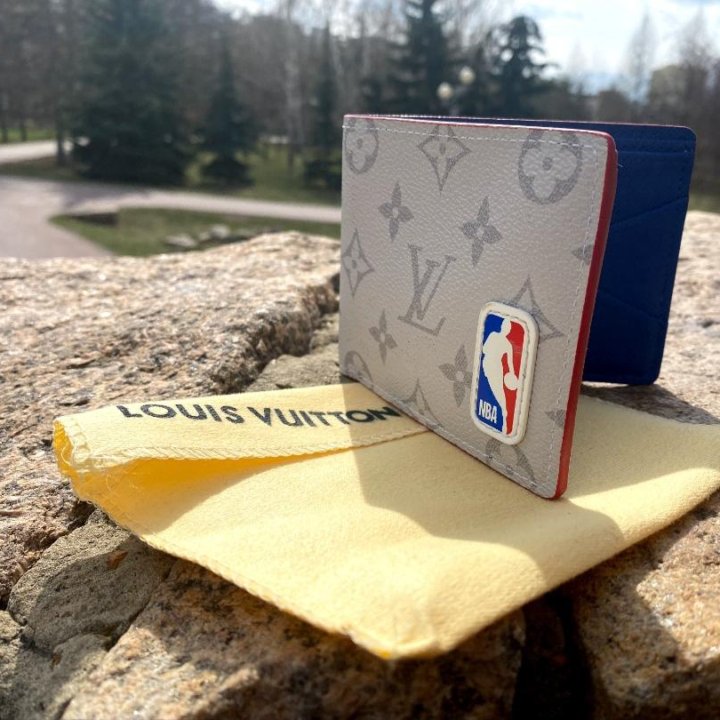 Louis Vuitton NBA кошелек