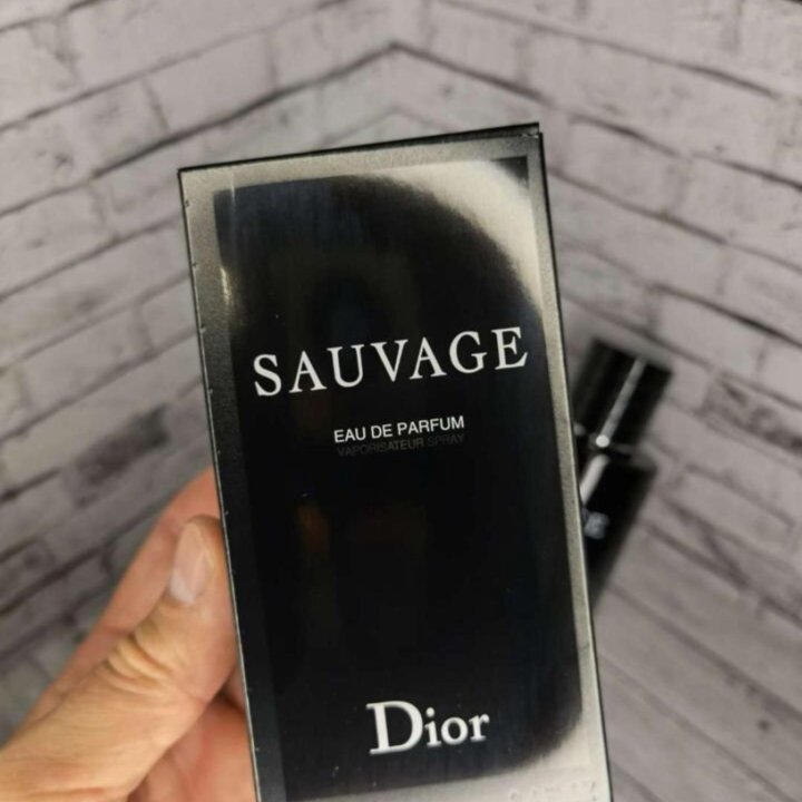 Духи мужские Dior Sauvage Eau De Parfum