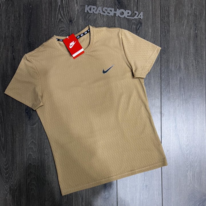 Футболка Nike