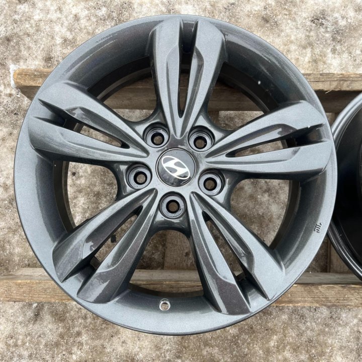 Оригинал Литые Диски R17 Hyundai 5x114.3 D67.1