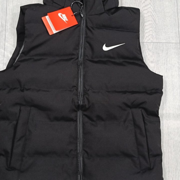 жилетка nike утеплённая