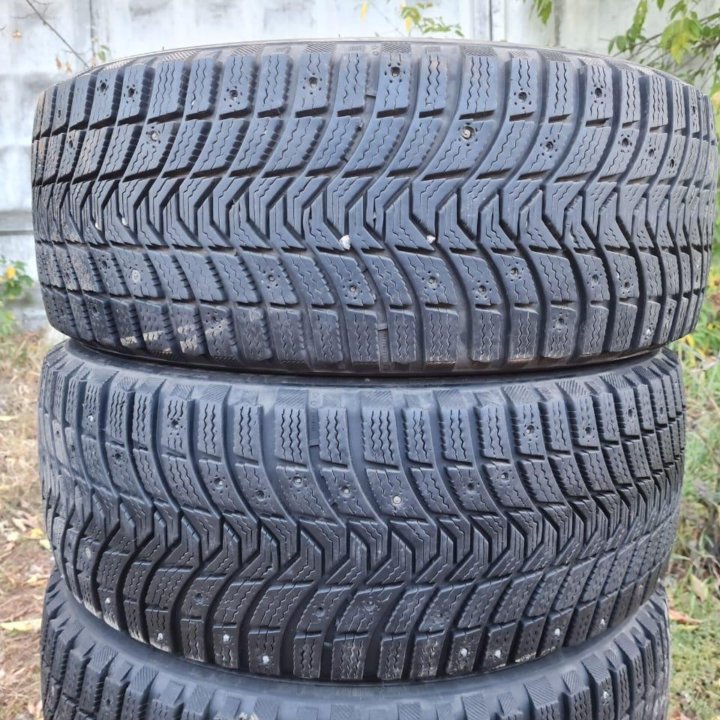 Michelin X-Ice North 3 245/45/19