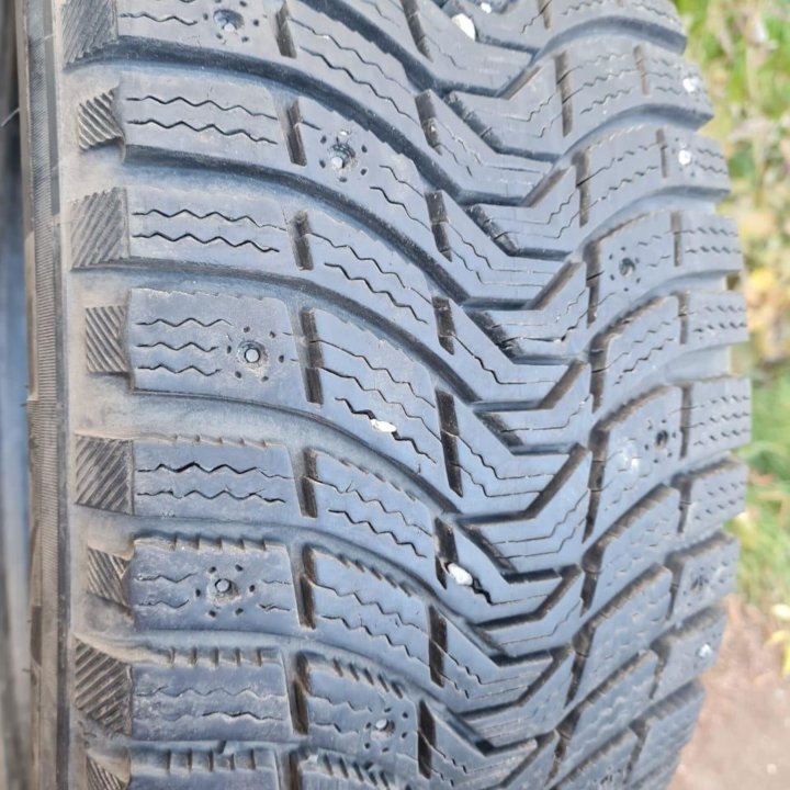 Michelin X-Ice North 3 245/45/19