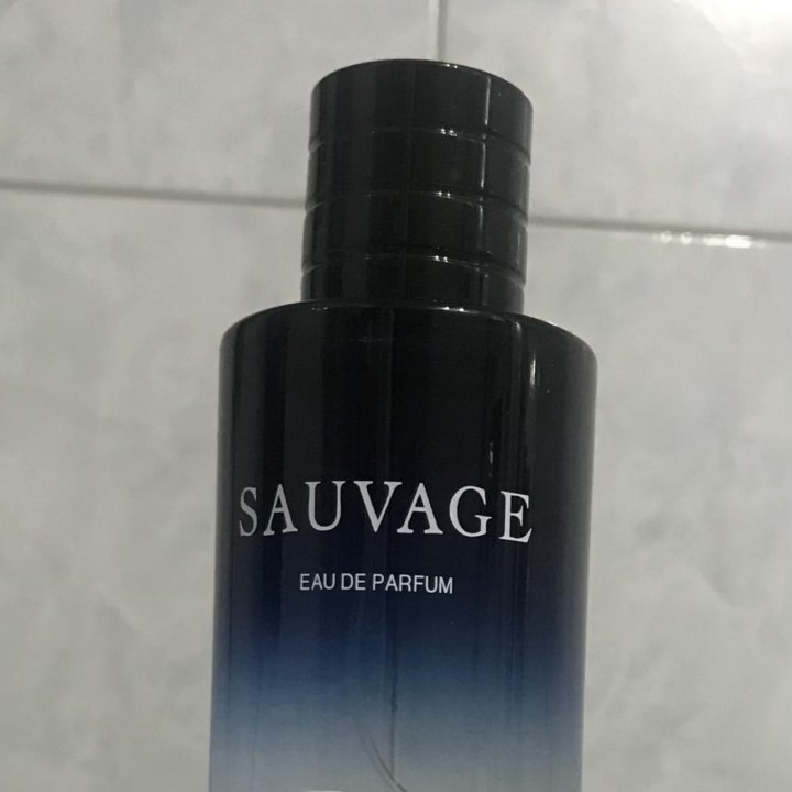 Sauvage. Eau de parfum. Christian Dior.