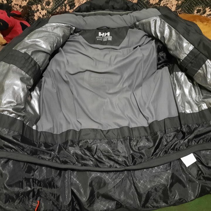 Зимняя куртка Helly hansen 58размер