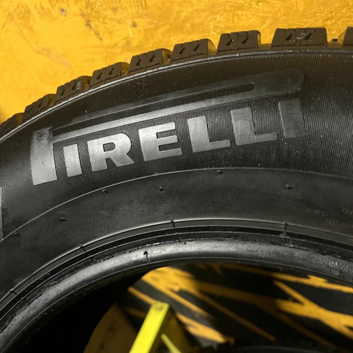 Зимние шины Pirelli Ice Zero R17 Все шипы