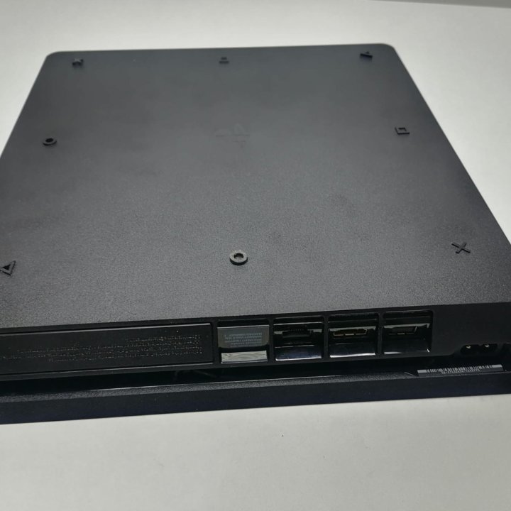 PS4 Slim +игры