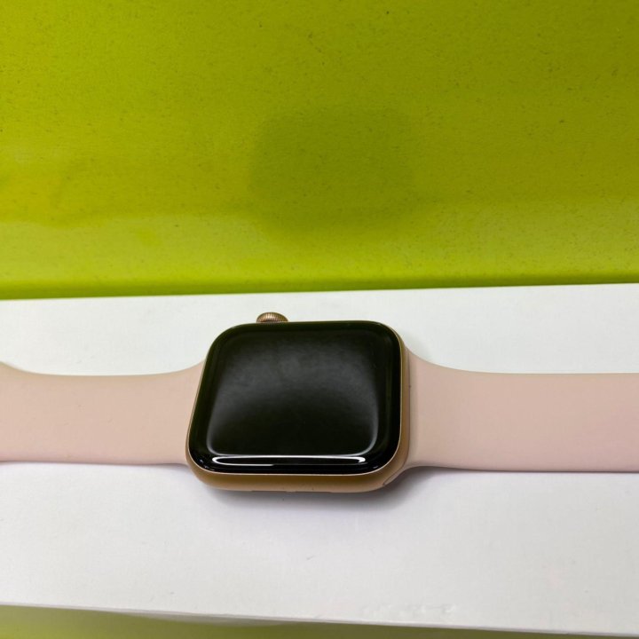 Смарт часы Apple Watch Series 6 44mm