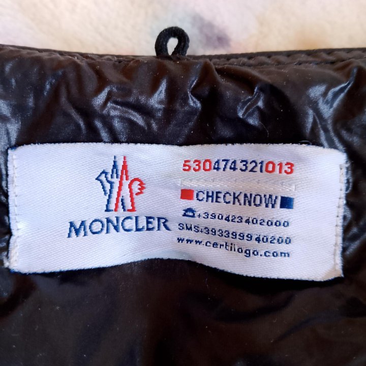 Куртка Moncler на утином пуху, 46-48 размер