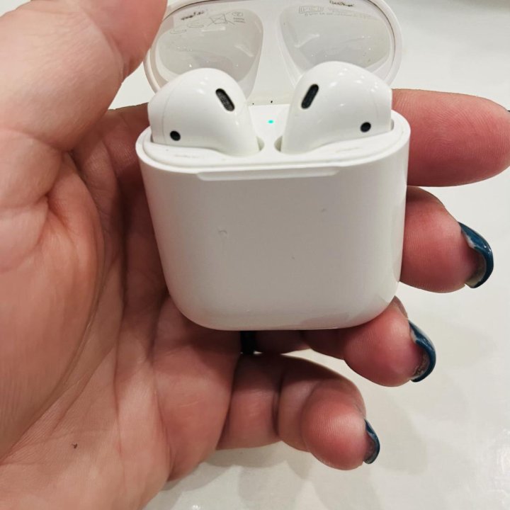 Наушники AirPods