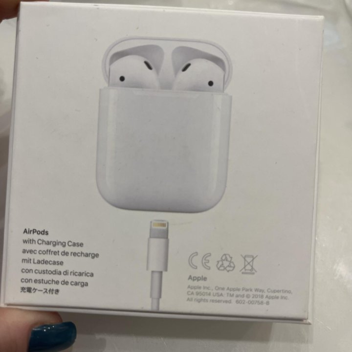 Наушники AirPods