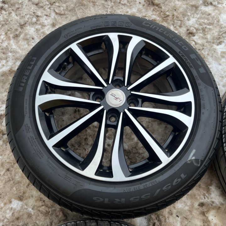 Лето Pirelli 195/55 R16 Литьё Ifree 4x100 D54.1