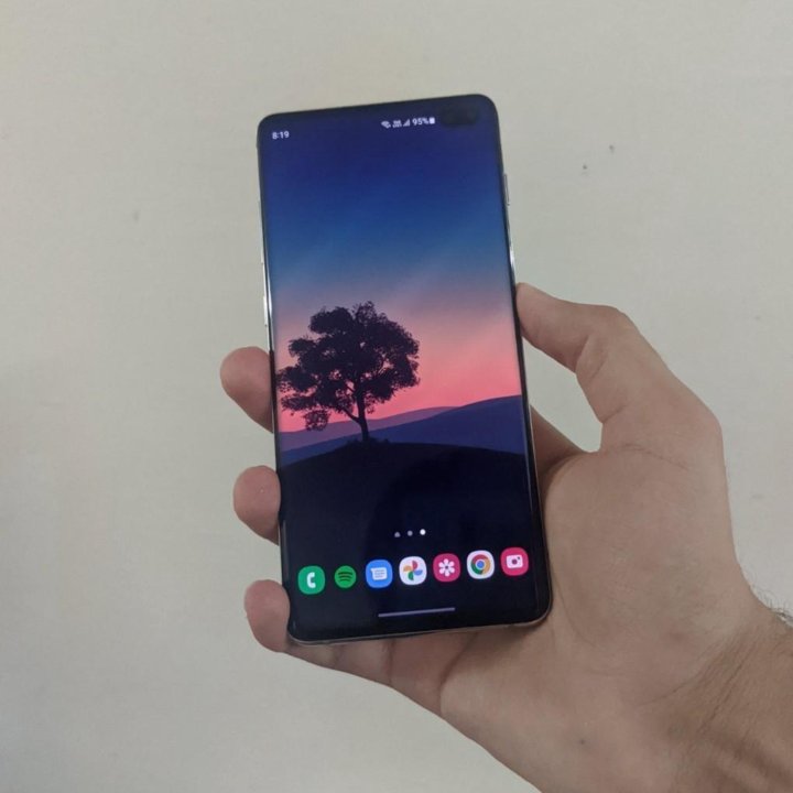 Samsung Galaxy s10 Plus 128/8