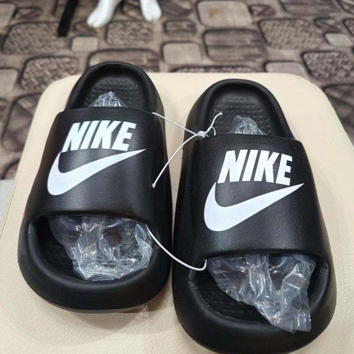 сланцы nike летние