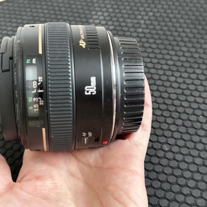 Фотоаппарат зеркальный Canon EOS 6D Mark II