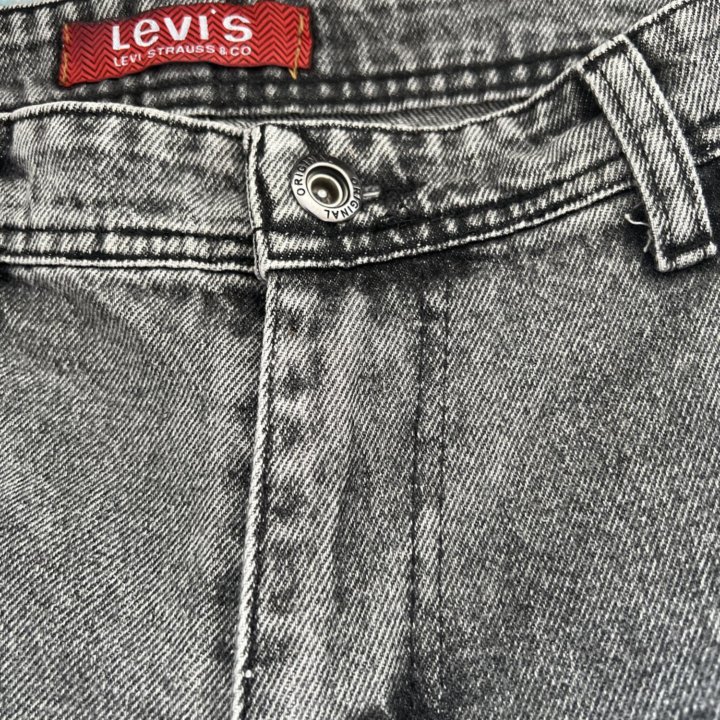 Levis