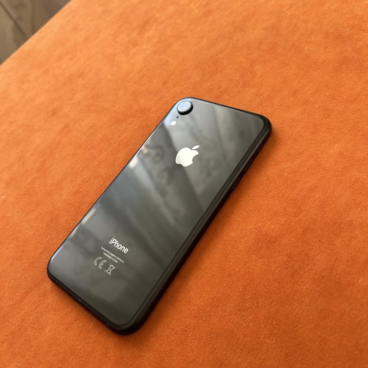 iPhone xr 64 память