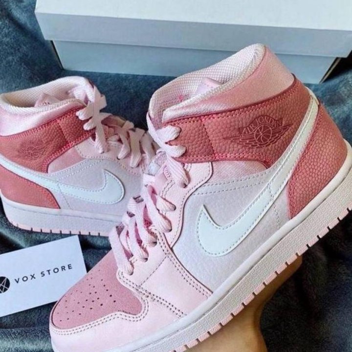 Кроссовки Nike Air Jordan 1 Pink (36-40)