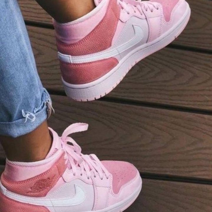 Кроссовки Nike Air Jordan 1 Pink (36-40)