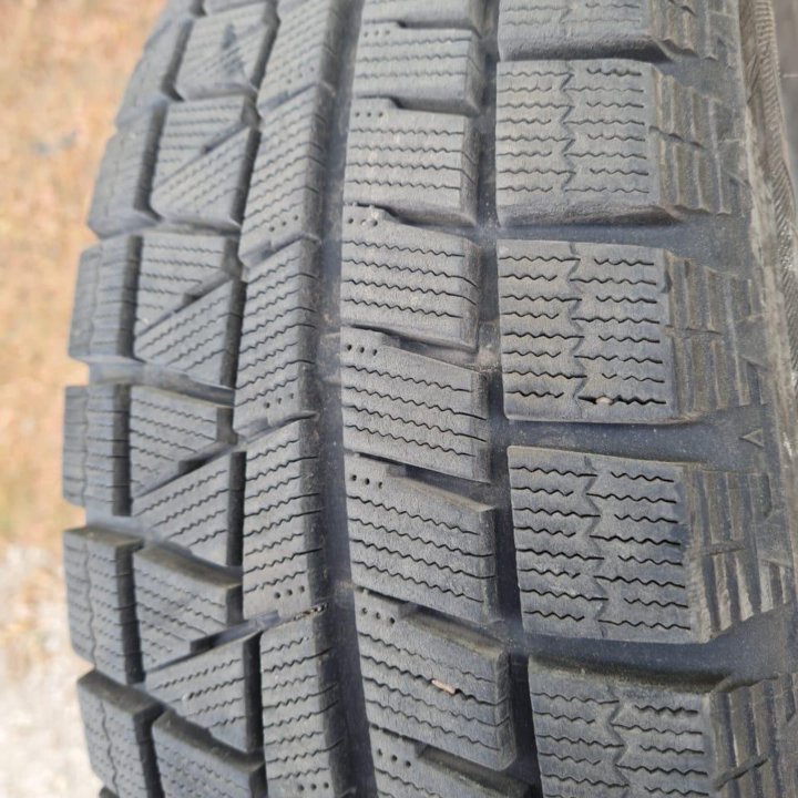 Bridgestone Blizzak Revo GZ 205/65/16