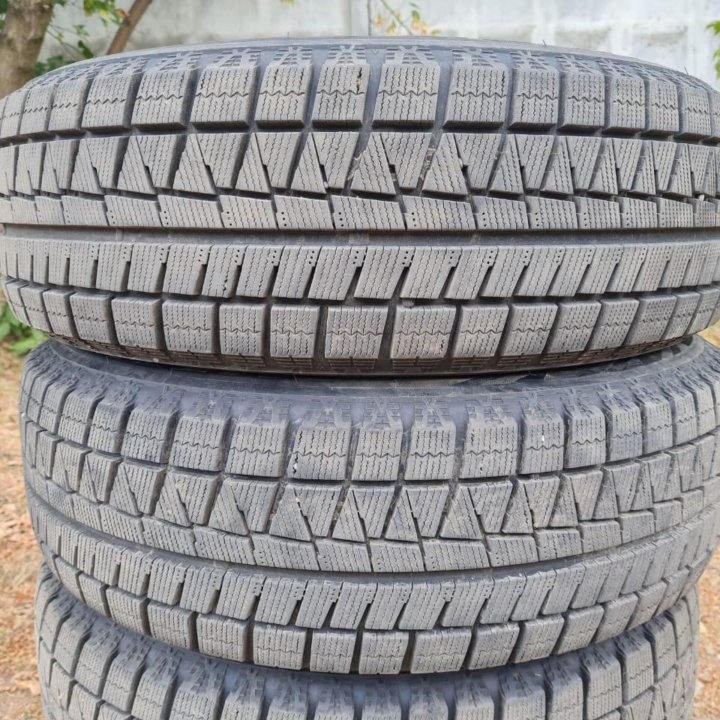 Bridgestone Blizzak Revo GZ 205/65/16