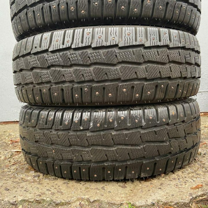 Michelin Agilis X-Ice North 215/65/16C