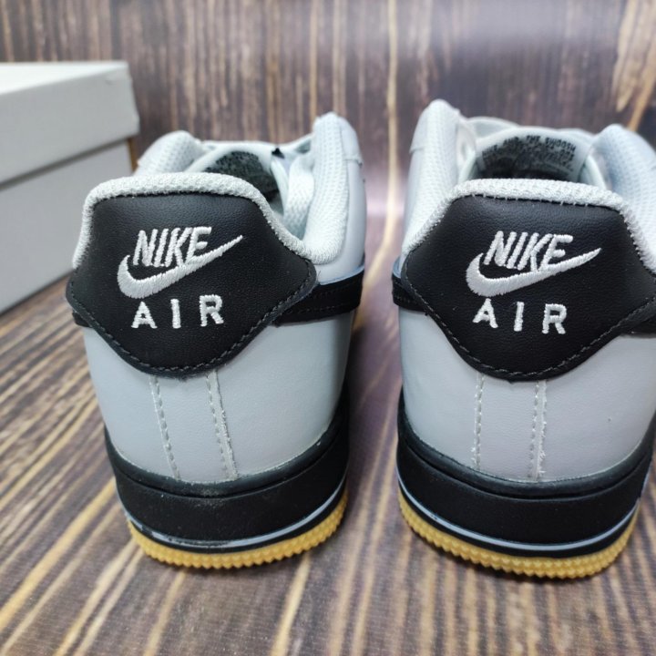 Кроссовки Nike air force 1