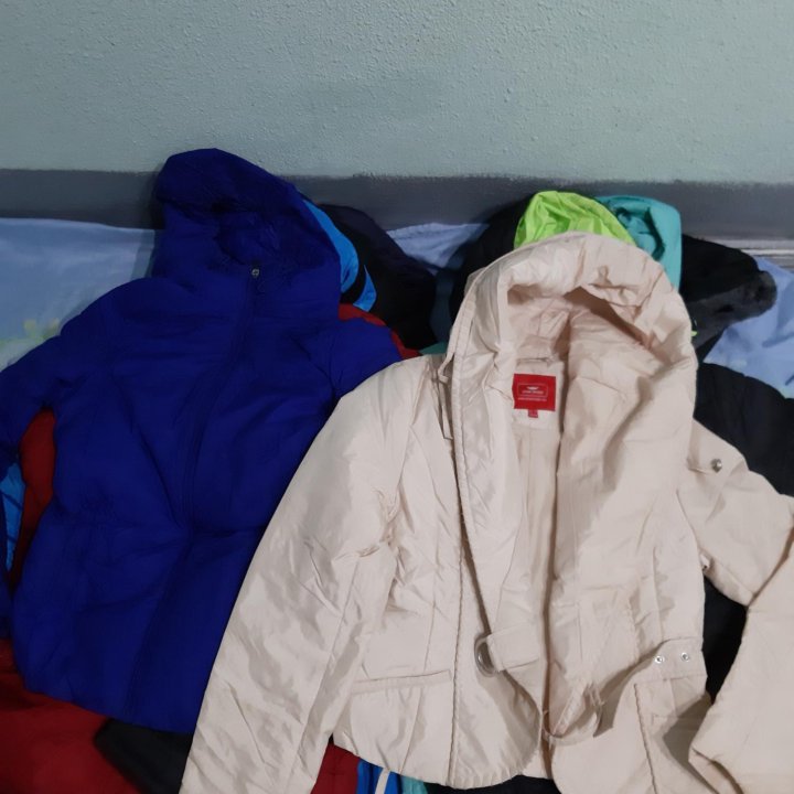 Разные куртки