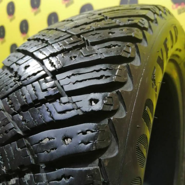 Goodyear Ultragrip Ice Arctic 185/60R15 1шт