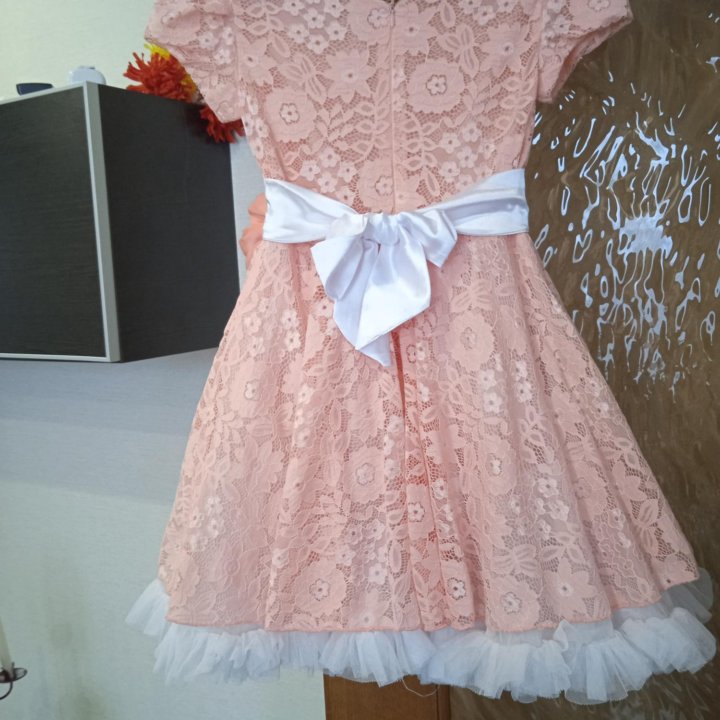 Платье нарядное для девочки 7-9 лет