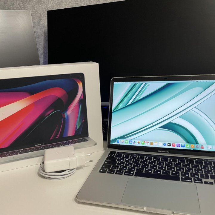 MacBook Pro 13 (2020), 256ГБ, M1, RAM 8ГБ