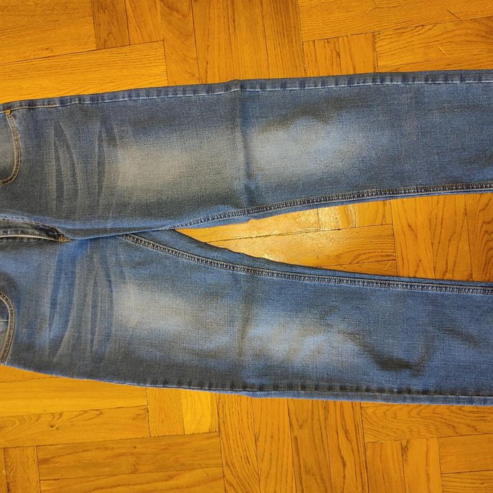 Новые джинсы