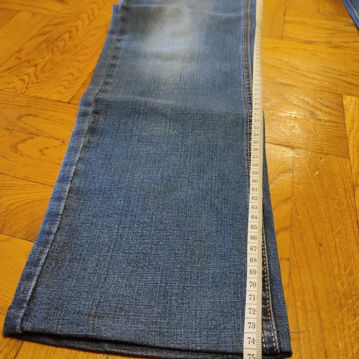 Новые джинсы