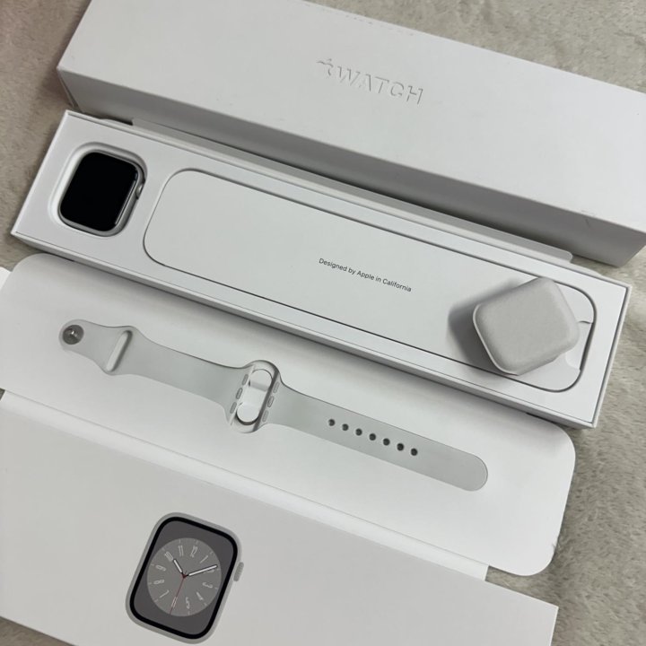 Apple Watch S8 41mm, silver/white