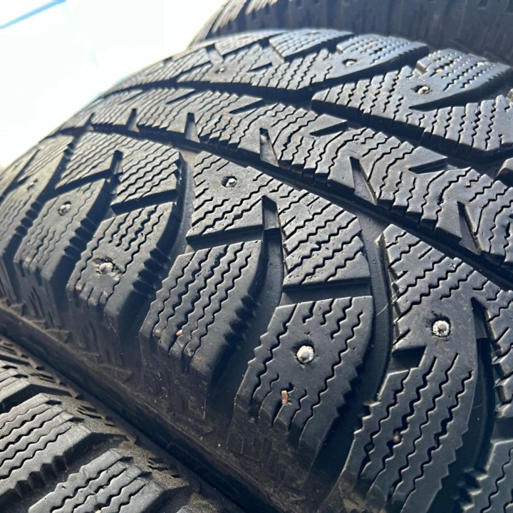 Зима Bridgestone Ice Cruiser 7000 215/65 R16 98T