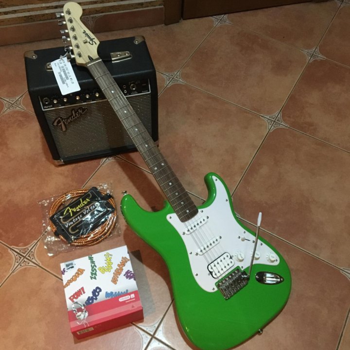 Squier sonic strat+Fender Frontman15R+полный К/Т