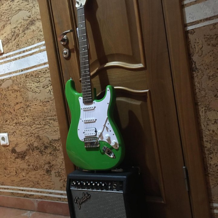 Squier sonic strat+Fender Frontman15R+полный К/Т