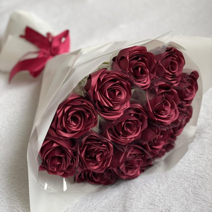 Букеты роз из атласных лент