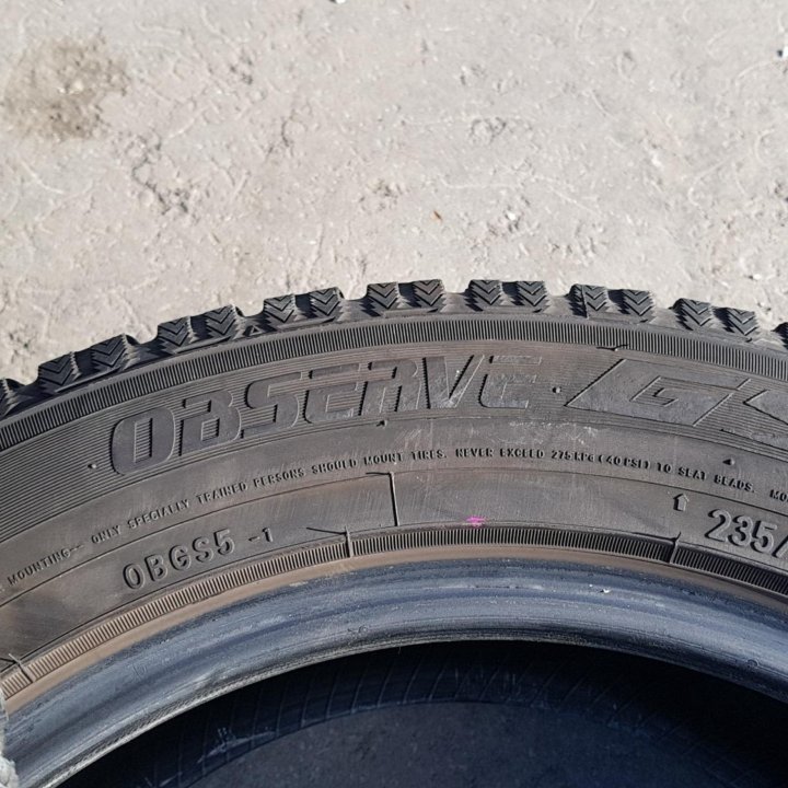 Toyo Observe GSi-5 235/55 R17