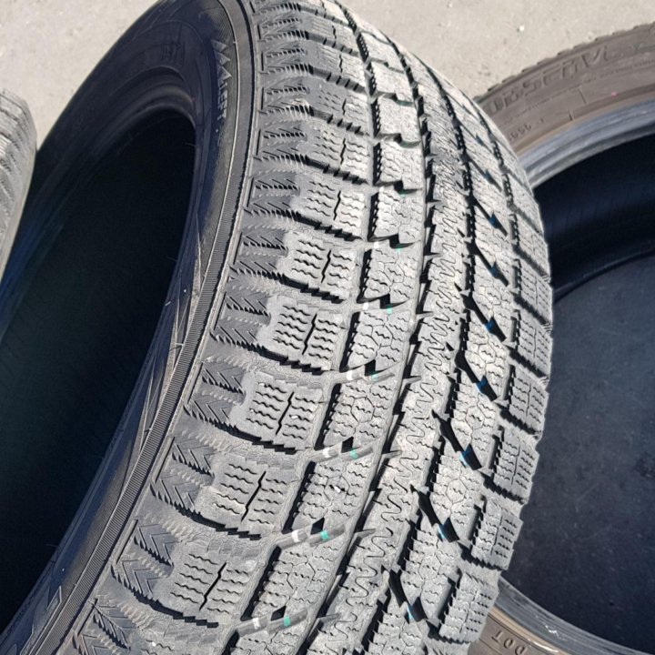 Toyo Observe GSi-5 235/55 R17