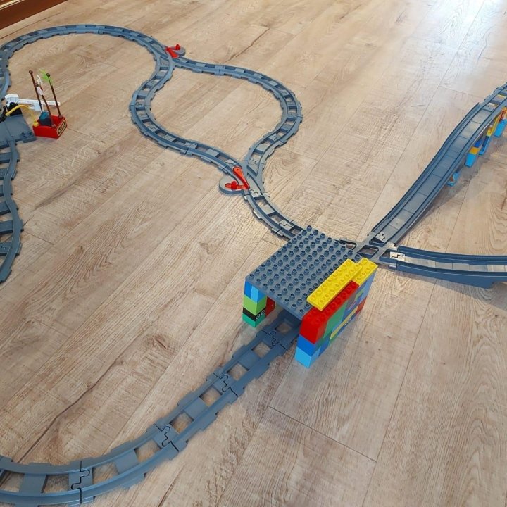 Lego Duplo железная дорога+замок+лабиринт